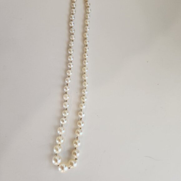 Vintage 14K White Gold Clasp,  Fine Graduated Pearl Necklace 20" - Picture 2 of 4